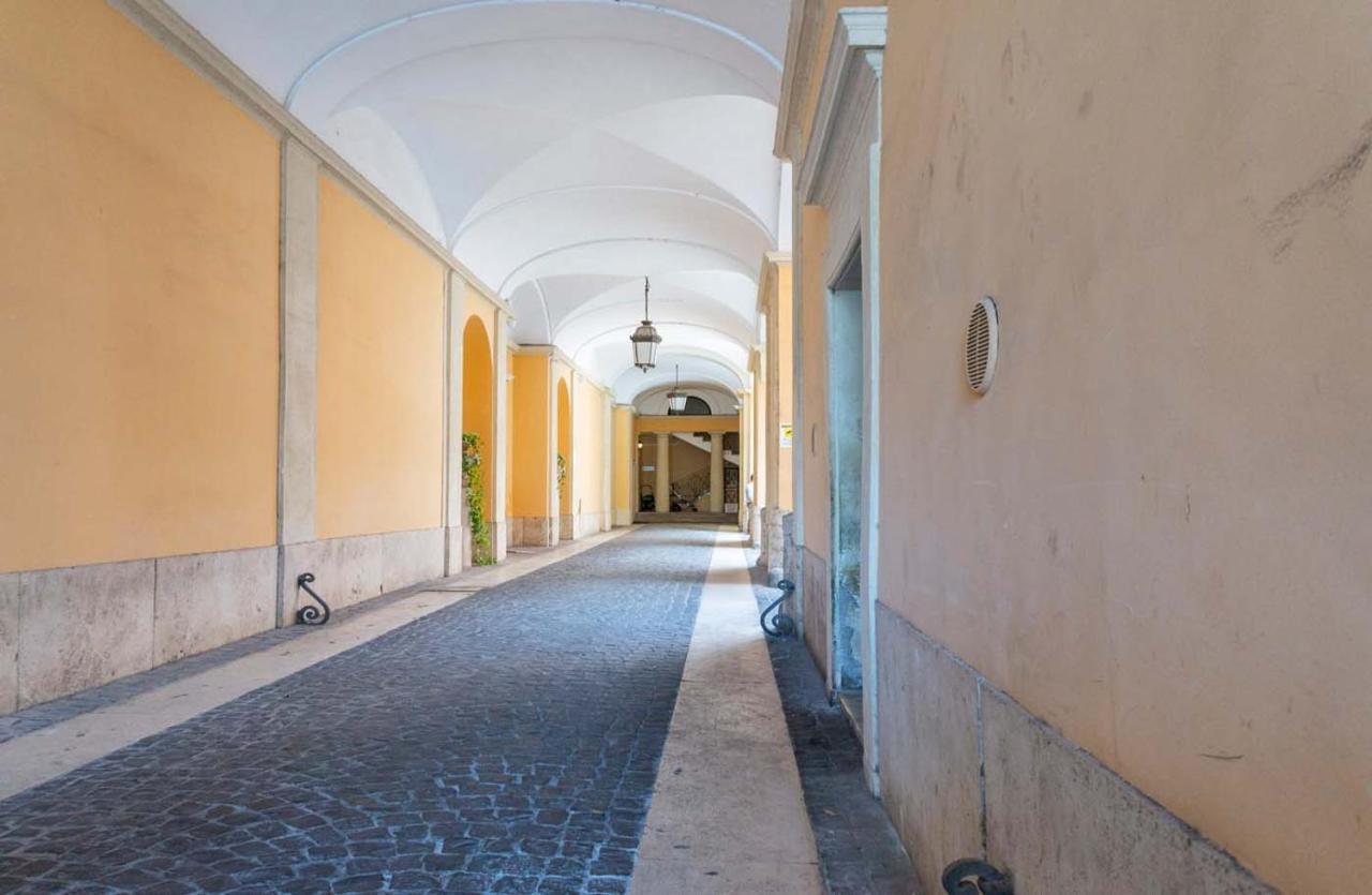 Piazza Venezia Charming & Bright Apartment Рим Екстер'єр фото